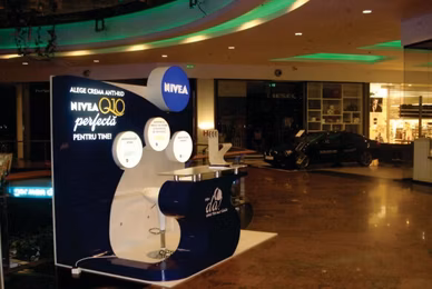 Nivea Stand