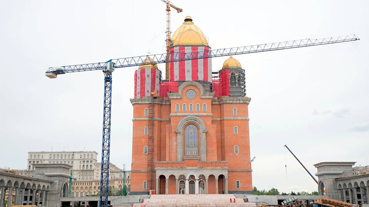 Edificiul_principal_Catedrala_Nationala