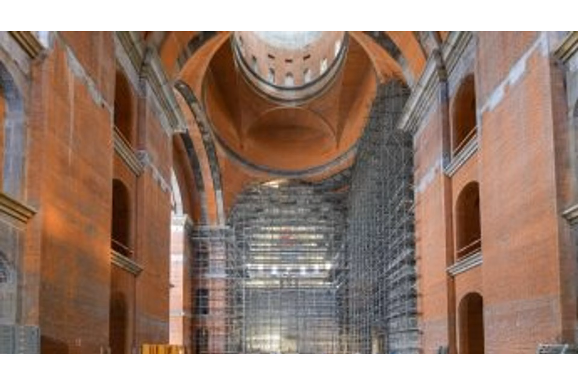 Catedrala-Interior-12 Catedrala-Interior-12