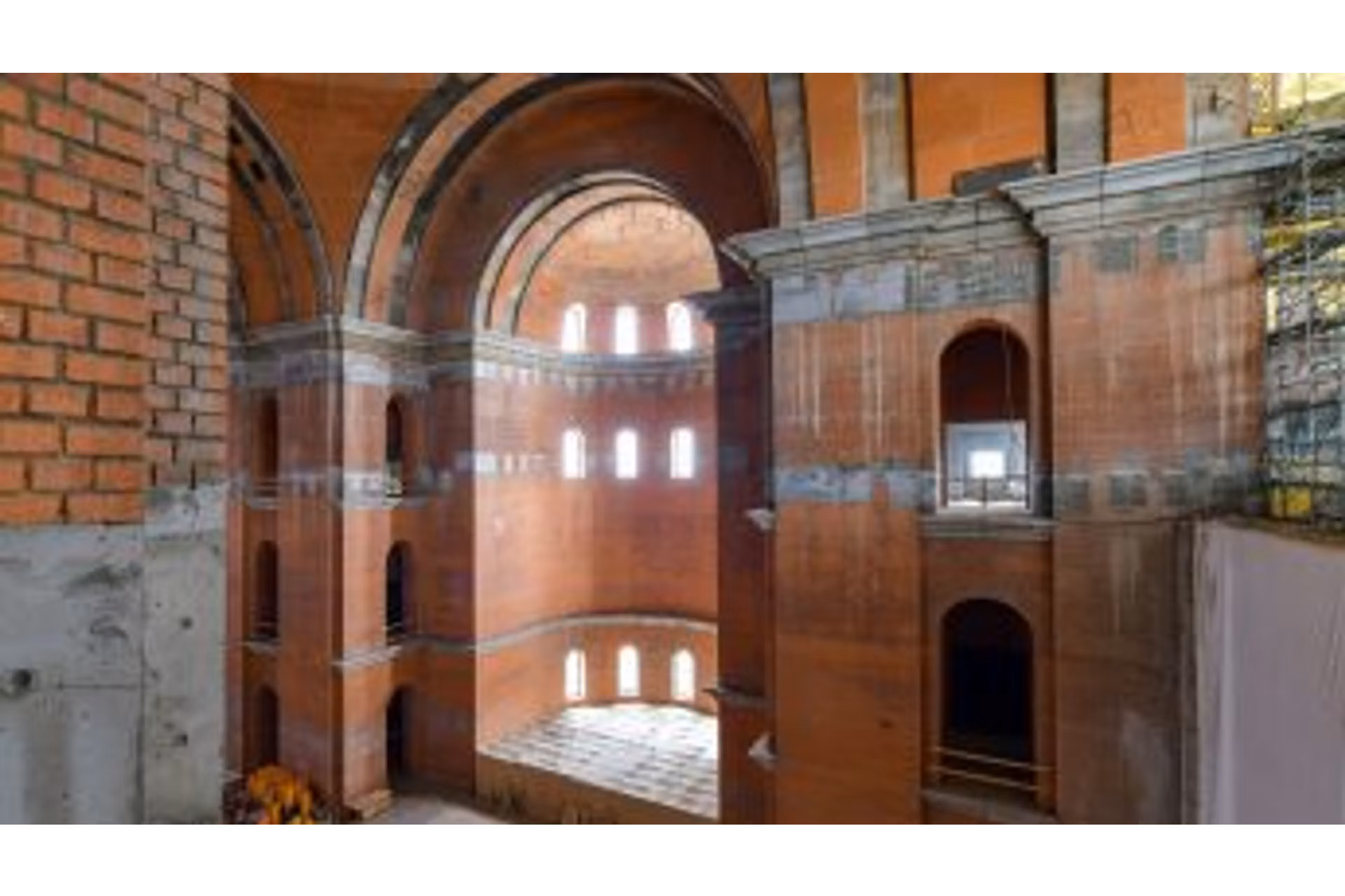 Catedrala-Interior-4 Catedrala-Interior-4