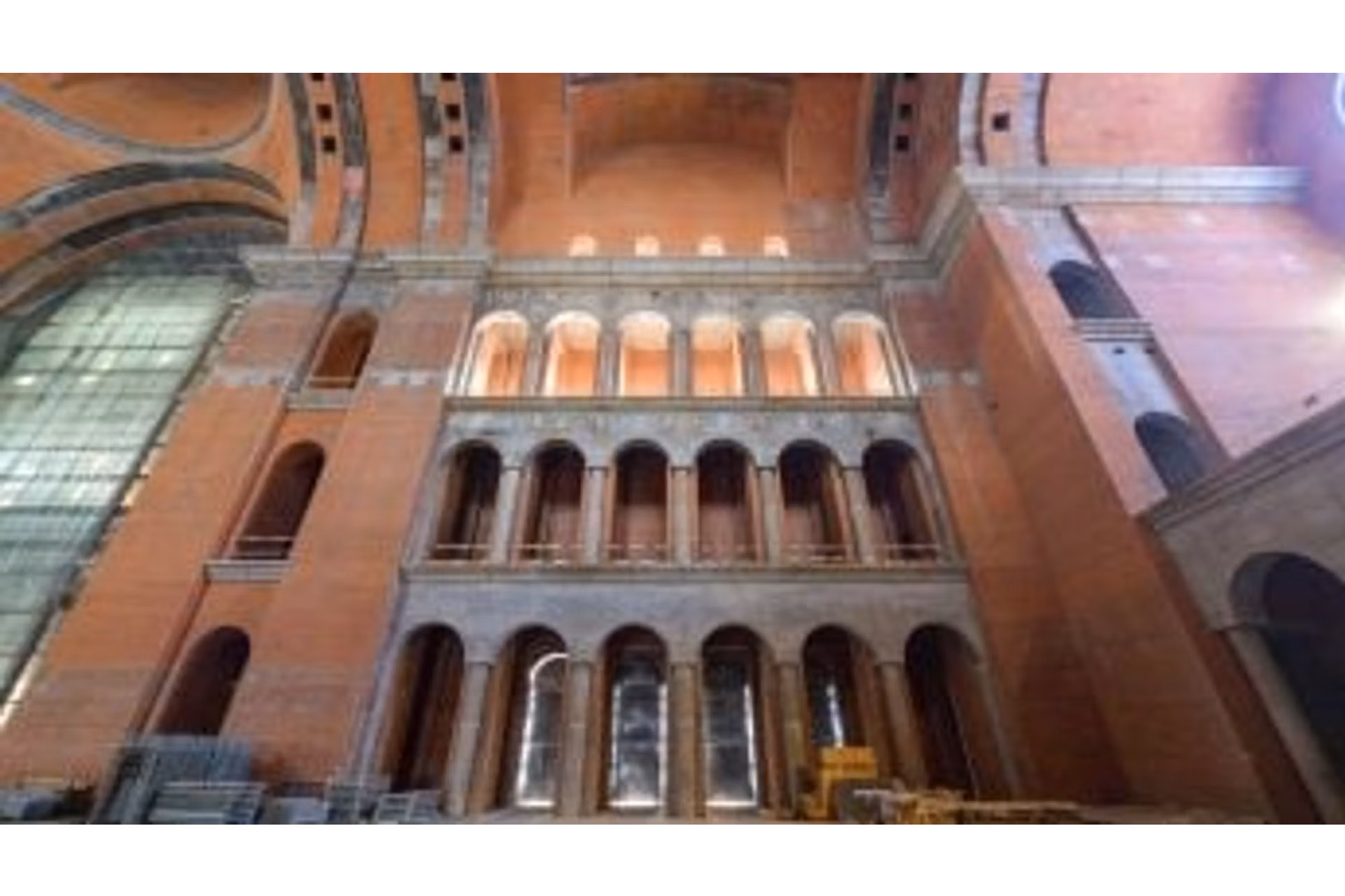 Catedrala-Interior-6 Catedrala-Interior-6