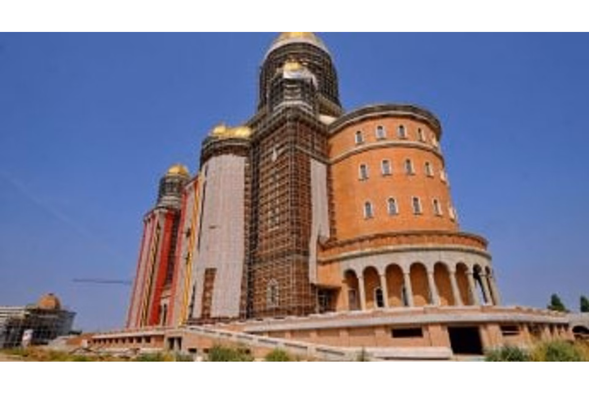 Catedrala-Nationala-14 Catedrala-Nationala-14