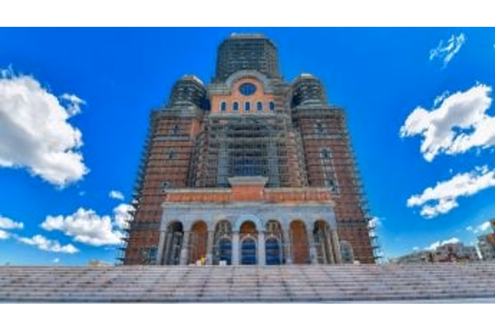 Catedrala-Nationala-8.1.jpg Catedrala-Nationala-8.1.jpg