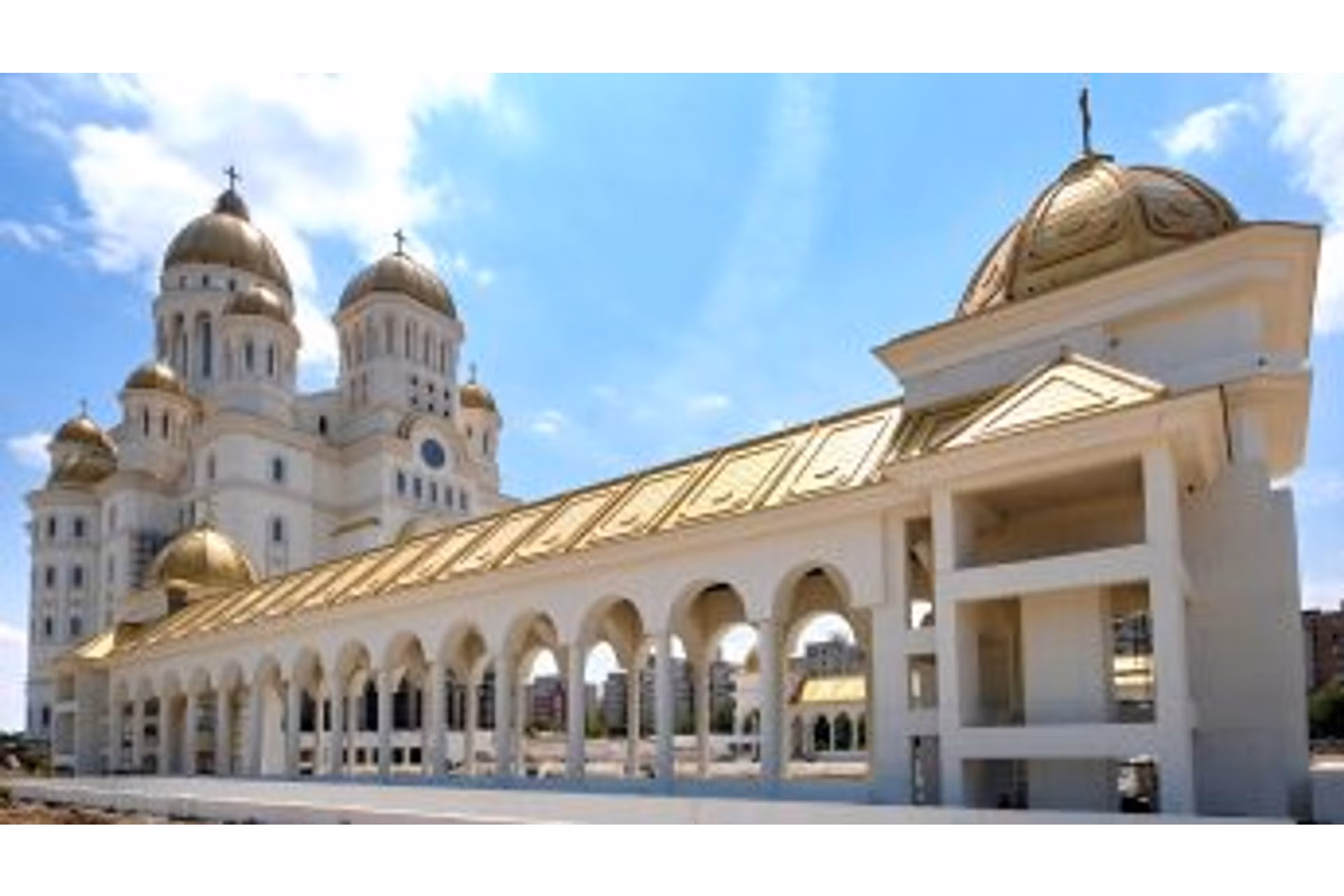 catedrala-nationala-exterior-01 catedrala-nationala-exterior-01