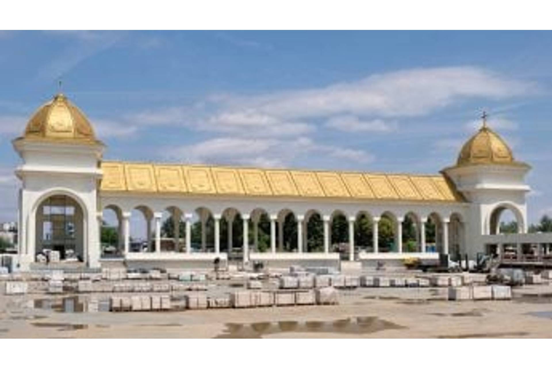 catedrala-nationala-exterior-05 catedrala-nationala-exterior-05