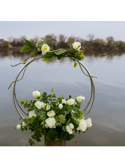 Aranjament Floral pe Cerc Dublu Argintiu – Diametru 50 cm