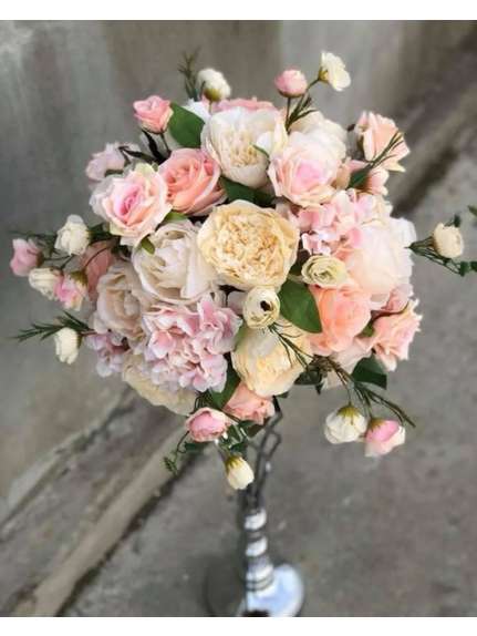 Aranjament floral diametru 35 cm Baby Pink.