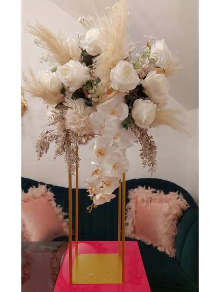 Aranjament floral diametru 50 cm cu pampas si flori artificiale albe