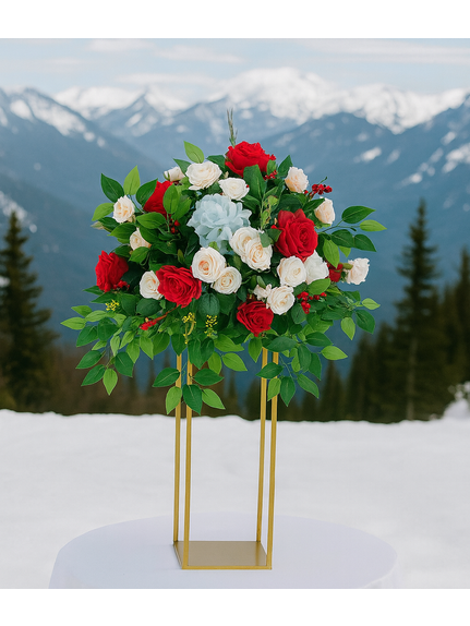 Aranjament floral cu ruscus si trandafiri rosii – 25 cm diametru